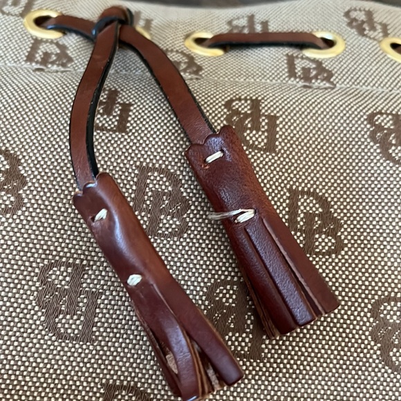DOONEY & BOURKE Signature Tote - Picture 8 of 9